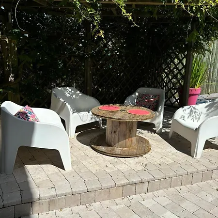 Le Clos Des Bansions Homestay