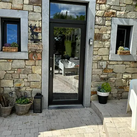 Le Clos Des Bansions منزل للإقامة