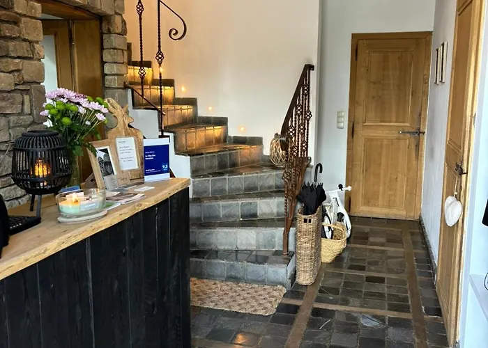 Проживание в семье Le Clos Des Bansions Жале