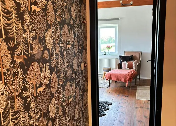 Проживание в семье Le Clos Des Bansions